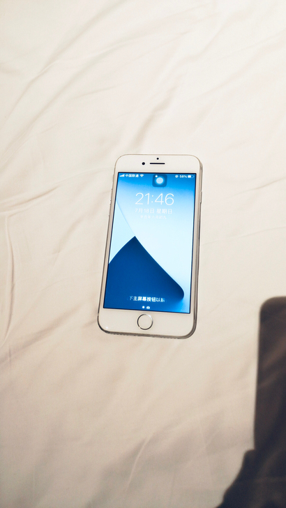 iPhone 8系列，八成新