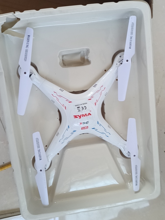 司马飞机，只有主机全新，配件一律没有当摆件...