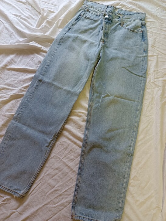 女款高腰牛仔裤不规则牛仔裤