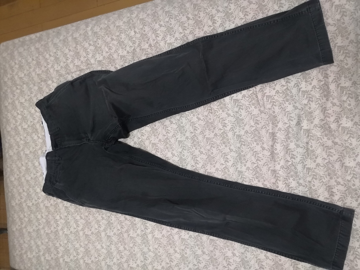 三条优衣库做旧水洗长裤，都是实体店100多...