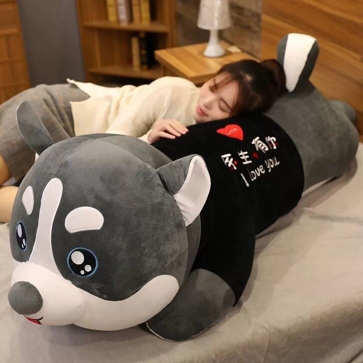 全新清货处理：可爱哈士奇毛绒玩具长条抱枕公...