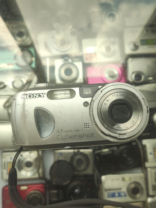 索尼Sony dsc-p73 CCD数码相...