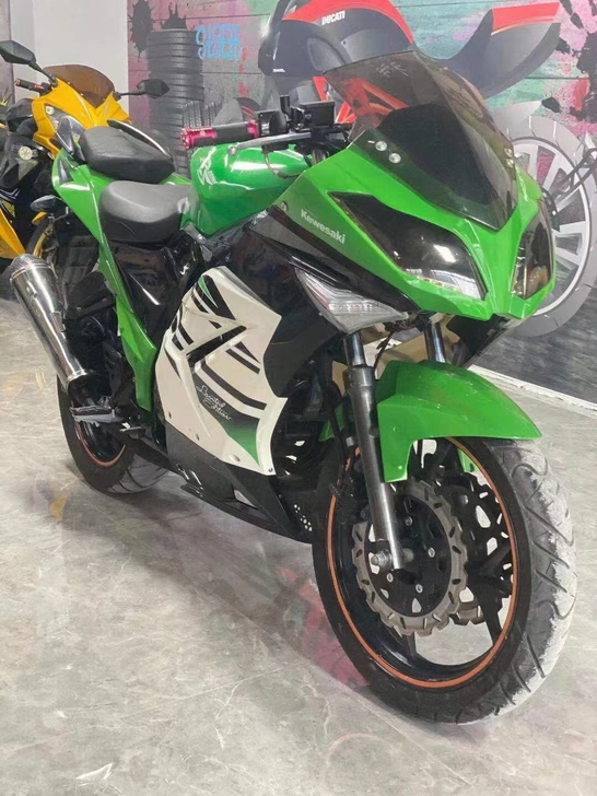 GT250跑车二手摩托车精品车，本田，铃木...