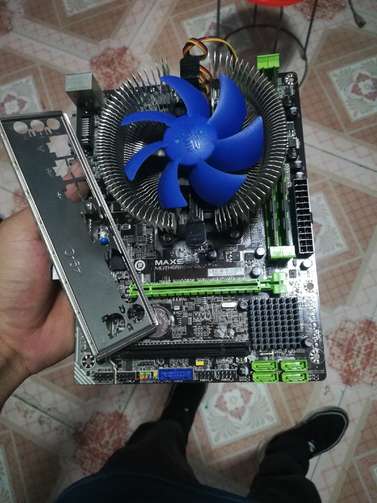 电脑套装便宜出，8g内存，amd840四核...