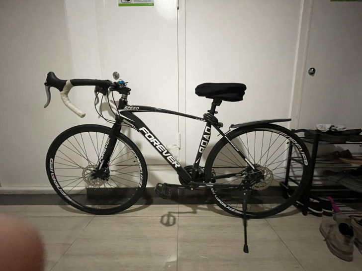 永久牌公路自行车就骑了几次 几乎全新标价...