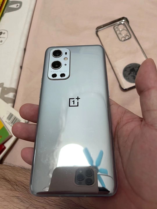 一加9pro 12+256,贴膜带套,正...