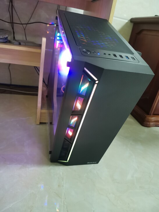 跑分30万超频主机。魔改 i7 8700K...