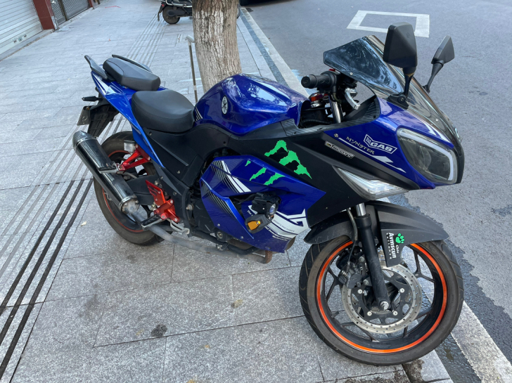 地平线摩托车 150cc 行驶6000多公...