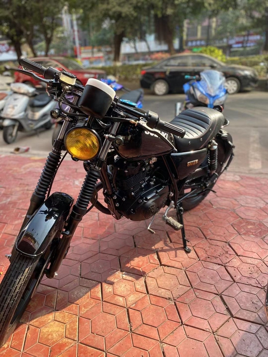 铃木小复古二手摩托车精品车，本田，铃木，雅...