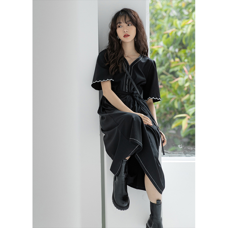 CHACHA赫本风黑色连衣裙女夏刺绣收腰显...