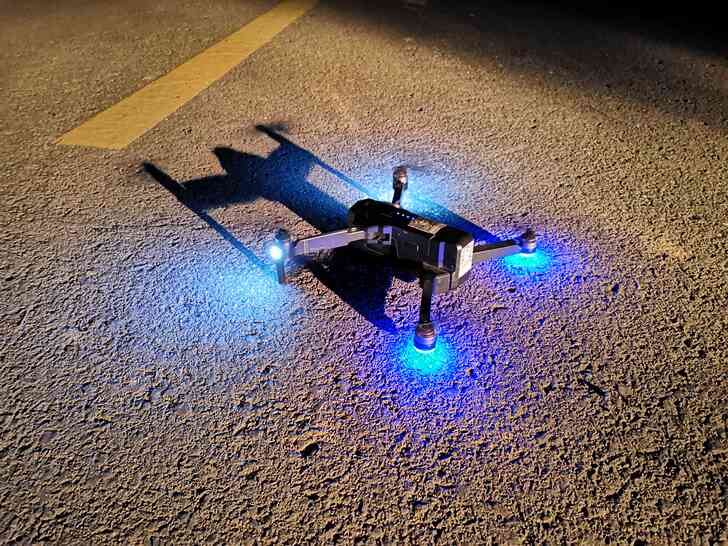 世季无人机F11无人机一个电池，可以飞12...