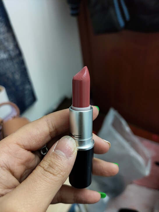 出闲置口红   由于色号不适合