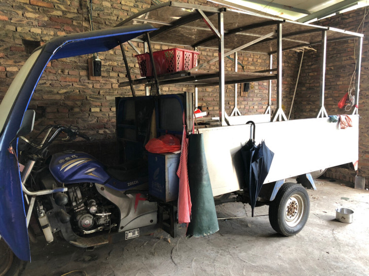 三轮车  用了一段时间没用了  后面都是不...