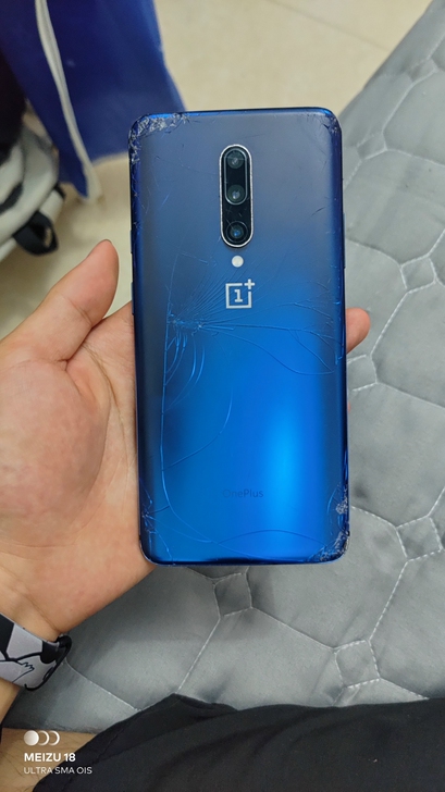 一加7Pro-国行-8+256-屏幕俩裂痕...