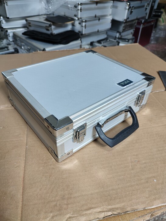 28元包邮手提铝合金工具箱仪器仪表防护箱