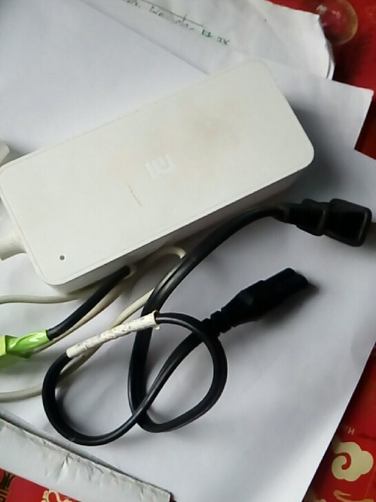 小米无人机1080p充电器