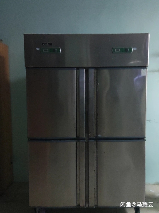 店面不做了，冷柜处理600。功能正常使用