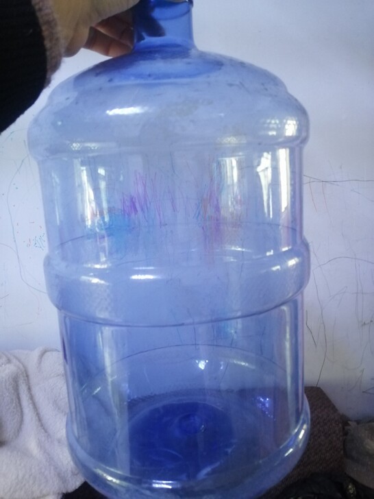 饮水机桶纯净水桶，深蓝色矿泉水水桶，可家用...