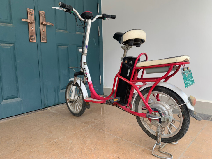 爱玛电动助力车