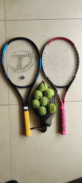 网球拍topace一支、sili一支，九成...