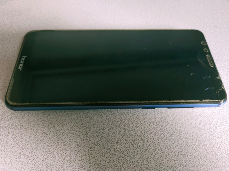 华为荣耀畅玩7X,9成新华为手机各项功能正...