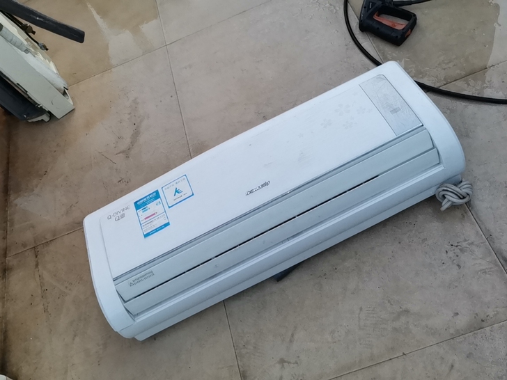 格力变频空调内机室内机大1.5匹，只有内机...