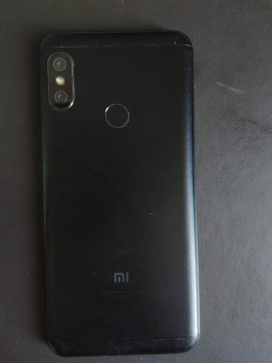 红米6pro 外屏坏 触控坏偶尔能用 屏幕...