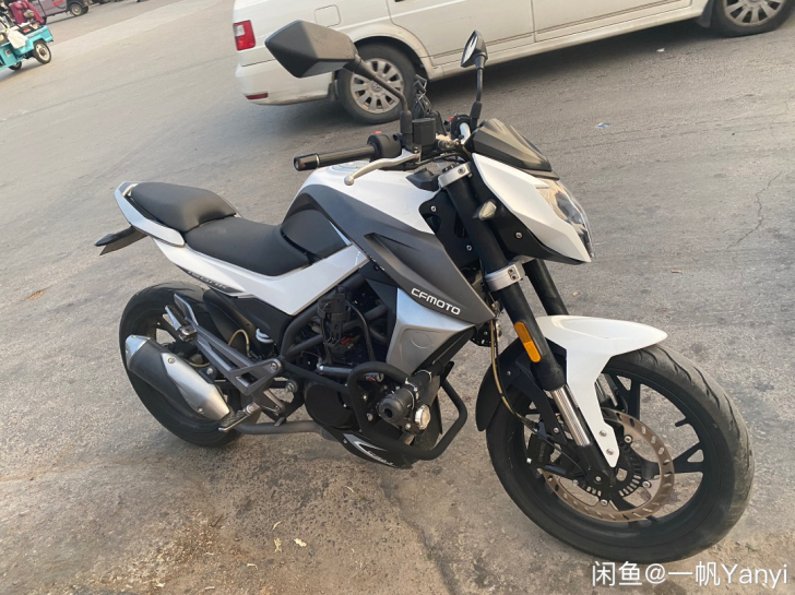 春风NK150摩托车 街车