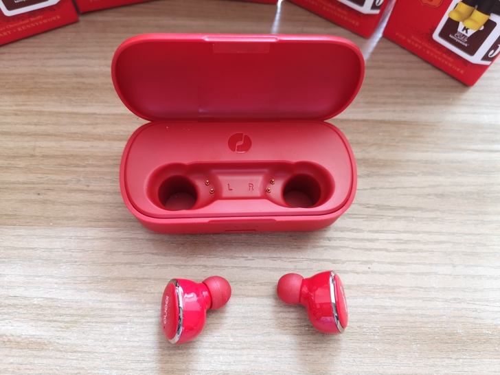 网易买的蓝牙耳机