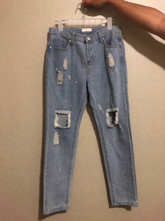 全新M码牛仔裤破洞牛仔裤，吊牌没了但是绝对...