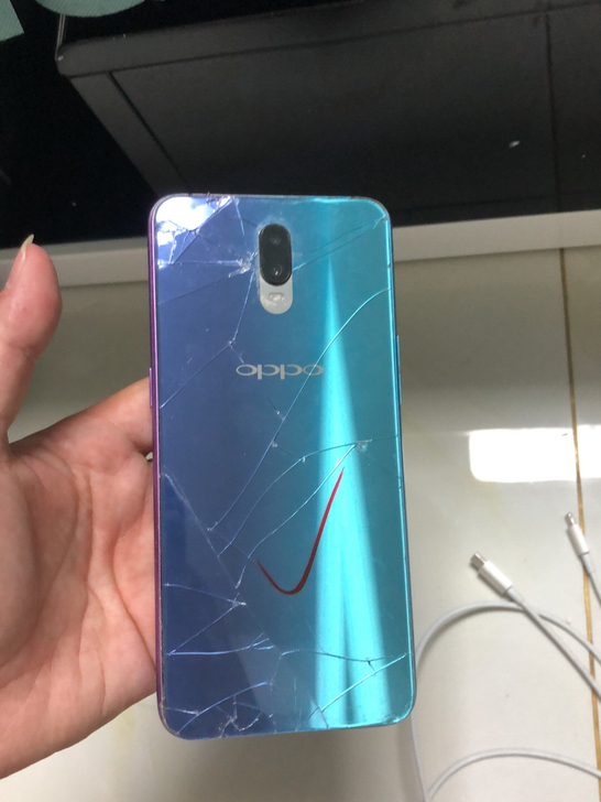 oppo R17 开机屏坏8+128主板功...
