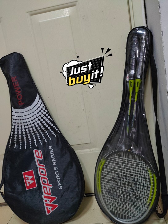 网球拍和羽毛球拍,都是因为大学体育课需要买...