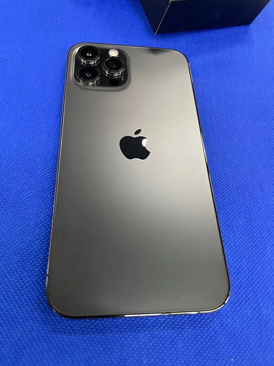 苹果11pro暗夜绿色256g成色如图