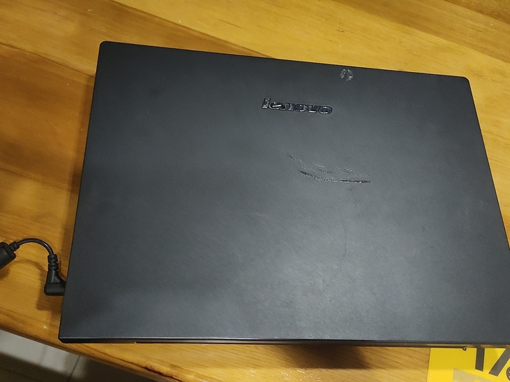 联想笔记本200元拿走不要讲价了谢谢！！正...