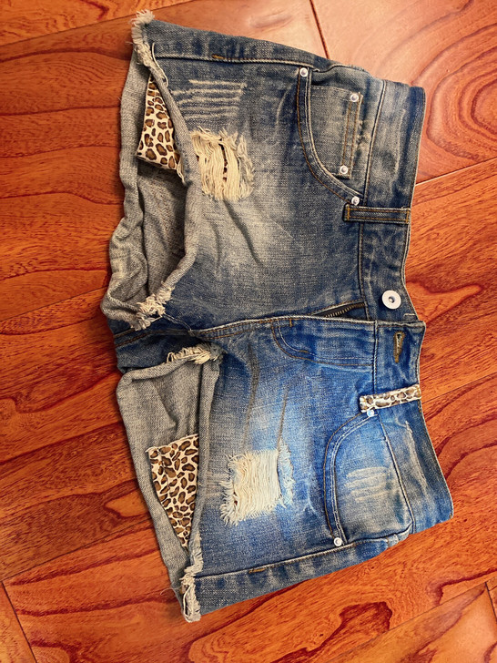 牛仔短裤，这个裤子很好看，165左右，10...