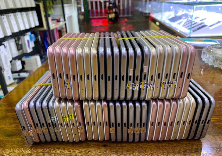 红米5a，16g，32G全网通，台台新红米...