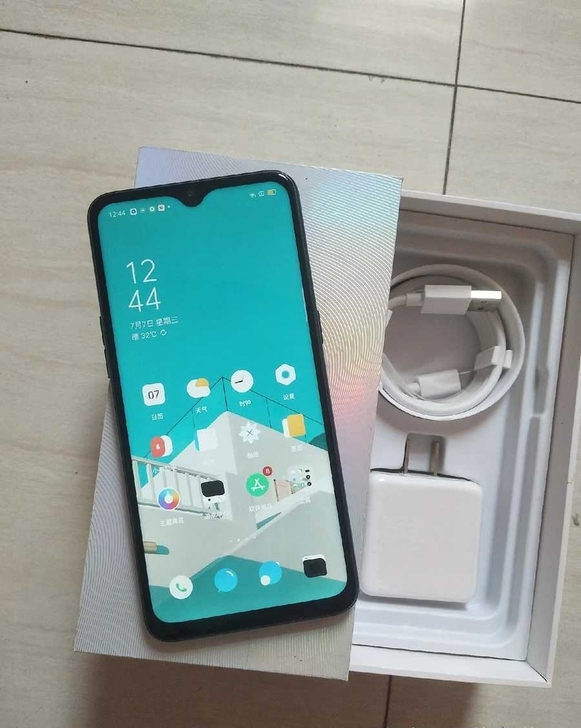 OPPOr17正品全网通手机，6+128g...