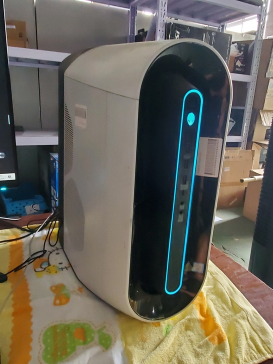 Alienware Aurora R9 外...