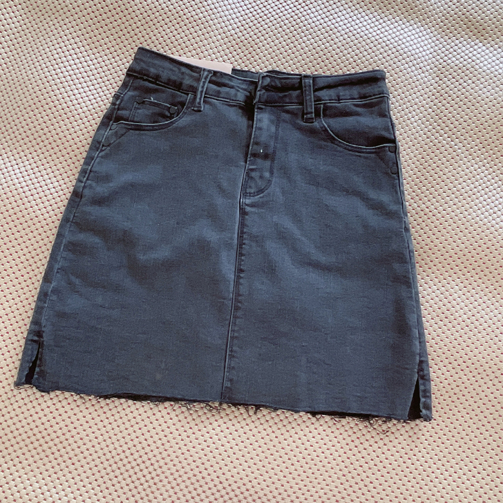 全新半身裙 S码 不退不换 赶紧...
