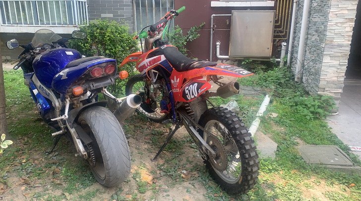 出售.r1公路.波速尔越野喜欢联系.全新r...