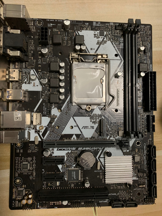 b360主板。150不包邮甩了，电脑升级