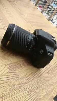 佳能800D单反相机