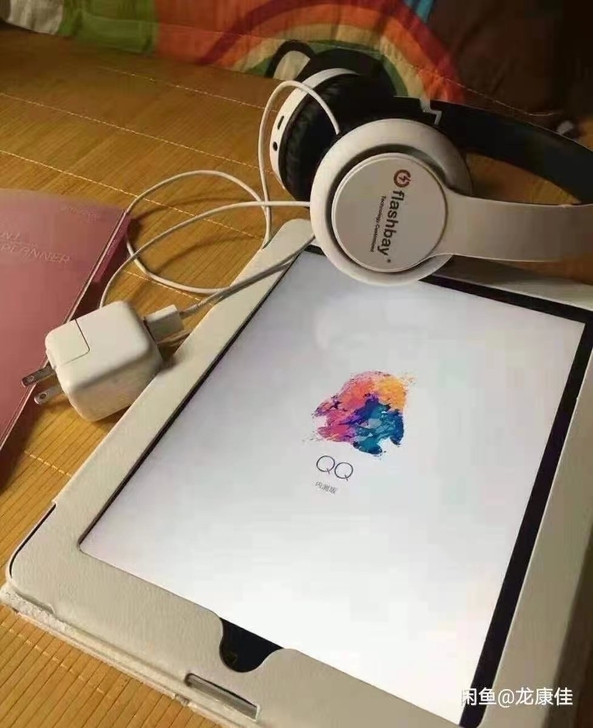 女生自用闲置一台平板ipad苹果平板电脑9...