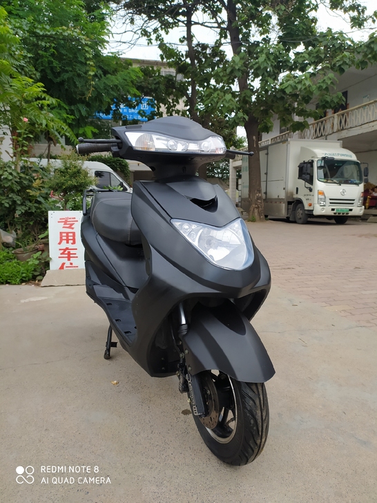 给钱就卖。便宜处理二手电瓶车二手电动车电摩...