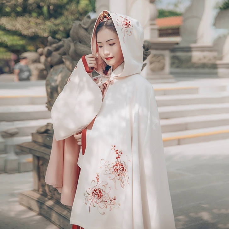汉尚华莲迷神引汉服女刺绣白色连帽斗篷短外套...