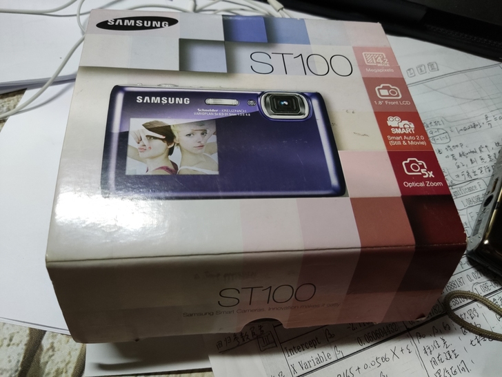 帮小姐姐低价出一个三星双面屏可自拍相机!s...