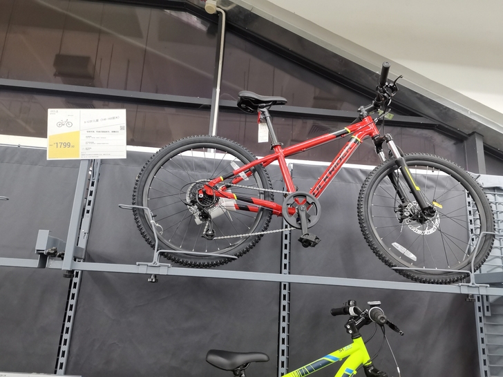 迪卡龙购买山地变速自行车，购买了2年，当时...