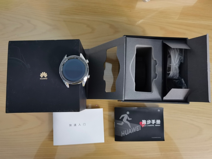 出售华为WATCH GT运动手表  触屏坏...