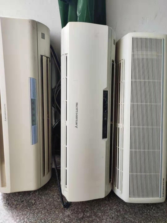三台1.5匹三菱空调。