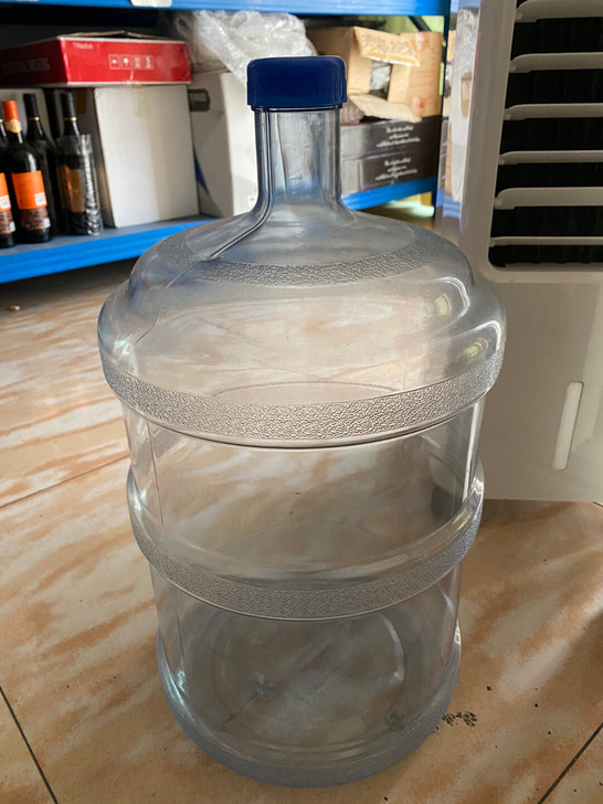 闲置大水桶，桶装水桶，18.9升，自提，东...